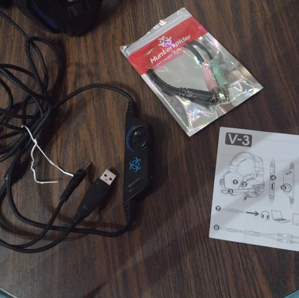 V3 Hunterspider Gaming Headset (PS4, Xbox One, Laptop,PC) Good Condition
